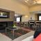 Holiday Inn Express Boston/Milford Hotel, an IHG Hotel - Мілфорд