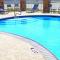 Holiday Inn Express and Suites Bossier City Louisiana Downs by IHG