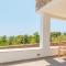 Blue Vista Triple Apartment