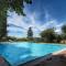 Modern Holiday Home in Colle di Val d’Elsa with Pool