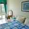 Claridges 106