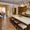 Suite Retreat by Casago McCall - Donerightmanagement - ماكال