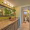Relaxing Waterfront 2-Story Retreat with Pool Access - Нейплс