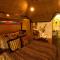 Black Swan Inn Luxurious Theme Rooms - Pocatello