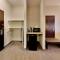 Holiday Inn Express Hotel & Suites - Edmonton International Airport by IHG