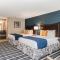 Rockport Inn and Suites