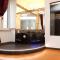 Black Enchanting Jacuzzi Suite Trastevere - Top Collection