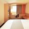 ibis London Luton Airport