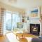 Driftwood Cottage by Bloom Stays