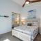 Maui Hill 70 - Renovated, Ocean View, Sleeps 8, AC