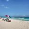 Updated Oceanside Townhome with Pool Walk to Beach! - 坎昆