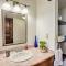 Updated Oceanside Townhome with Pool Walk to Beach! - 坎昆