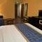 Days Inn & Suites by Wyndham Tampa/Raymond James Stadium
