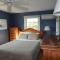 P-Town 2br Beach Beauty on the Bay. Water View!