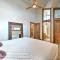 Townhome with Hot Tub about 2 Mi to Park City Mtn!