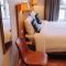 Hotel Asiris