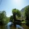 House next to the river Miro - 兹诺夫尼卡