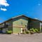 RiverTree Inn & Suites