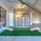 Ultra Chic Loft walk to CityMu/Aquarium/ConvnCntr