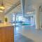 Ultra Chic Loft walk to CityMu/Aquarium/ConvnCntr