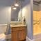 Ultra Chic Loft walk to CityMu/Aquarium/ConvnCntr