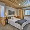 Floating Home on Columbia River with Provided Kayaks - Vancouver