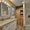 Floating Home on Columbia River with Provided Kayaks - Vancouver