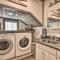 Floating Home on Columbia River with Provided Kayaks - Vancouver