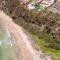 Denhams Beach side holiday apartment