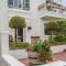Charming Coastal Townhouse at The Majestic