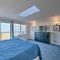 Eagles View Condo in Ocean Shores with 3 Balconies - Оушен-Шорс