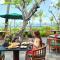 Legian Beach Hotel