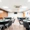 Holiday Inn London Luton Airport, an IHG Hotel - Luton