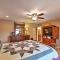 Lovely Phoenix Home with Expansive Patio and Fire Pit! - 凤凰城