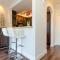 Designer Penthouse 2 Bedroom with Balcony Beverly Hills Adjacent