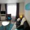 TERRASSE -100 m PLAGE -parking moto-GRAND APPARTEMENT-8 PERS