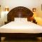 Hotel Casa del Virrey & Suites