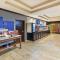 Holiday Inn Express Hotel & Suites Floresville by IHG