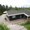 6 person holiday home in Dronningm lle - Hornbaek