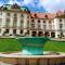 Royal Warsaw Apartment