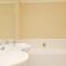Lochaber Lodge - Acacia Bay Holiday Home