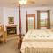 Berry Springs Lodge