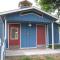 Across from Dollywood w FREE Dollywood ticket, pets ok wfee, arcade, hot tub