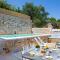 Olgas Filoxenia - Villa Aladanos-private pool and heated jacuzzi