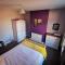 K Stunning 5 Bed Sleeps 8 Families Workers by Your Night Inn Group - Wolverhampton