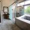 YingChia SPA Homestay