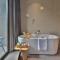 EBO Hotel Hangzhou Wulin - 5 mins drive to the West Lake