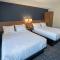 Microtel Inn & Suites by Wyndham Kelowna - Kelowna