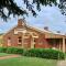 Coonawarra Place Motor Inn