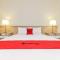 RedDoorz Premium near Ragunan Zoo 2